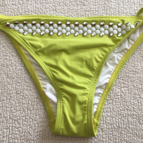 Bikini 👙 - Picture 4 of 6